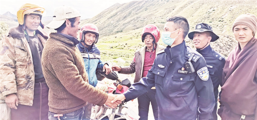 理塘縣草原騎警.jpg 理塘縣草原騎警.jpg